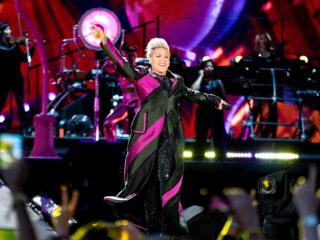 P!nk naar Johan Cruyff Arena met Summer Carnival Tour