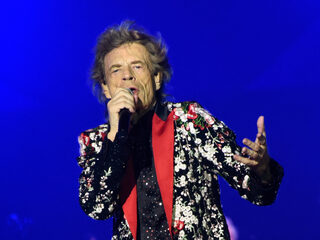 Rolling Stones eren Charlie Watts met nieuwe videoclip