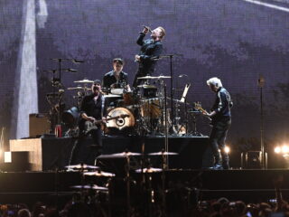 Krezip-drummer Bram van den Berg voegt zich tijdelijk bij U2