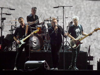 U2 lanceert voor het eerst in twee jaar nieuwe muziek