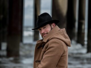 Tim Akkerman geeft Tekstuele Voorlichting over persoonlijk lied Hear Me Out