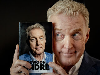 André van Duin lanceert biografie over afgelopen tien jaar: 'Totaal ander leven'