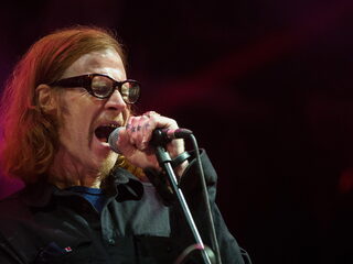 Blokhuis de Podcast: Over de man die Kurt Cobain had kunnen redden én medeverantwoordelijk was voor QOTSA’s No One Knows