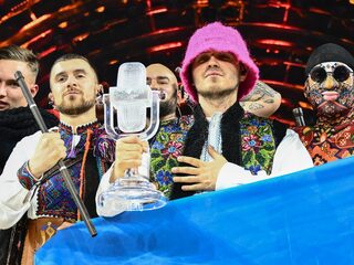 Kalush Orchestra verkoopt trofee Eurovisie Songfestival voor ruim 800.000 euro