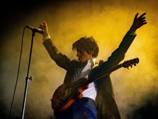 Arctic Monkeys brengt in oktober nieuw album The Car uit