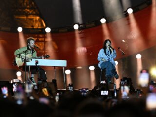 Billie Eilish brengt derde studioalbum HIT ME HARD AND SOFT uit