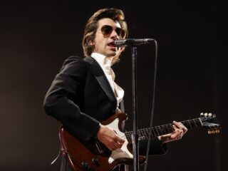 Opvallendste verschuivingen in de 25e editie van NPO Radio Top 2000