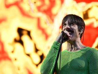 Van cd-speler tot Hawaii: het verhaal achter Dark Necessities van Red Hot Chili Peppers