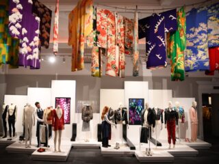 Torenhoge prijzen op veiling Freddie Mercury: 'Kansloze missie voor fans'