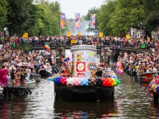 Carolien vertelt over de geschiedenis van Pride: 'Naast viering een herinnering aan protest'