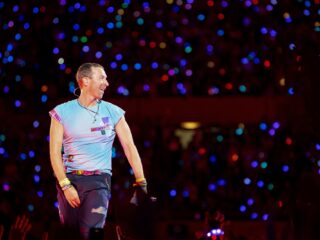 Coldplay onthult nieuwe single We Pray