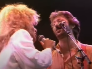 Samen met Tina Turner zingt Eric Clapton over zijn gebroken hart