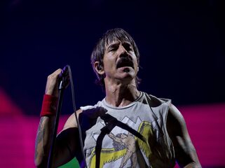 Red Hot Chili Peppers brengt nieuwe track Nerve Flip uit