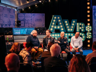 Kleine Jongen van André Hazes zoals je 'm waarschijnlijk nog nooit gehoord hebt