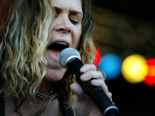 Beth Hart kondigt optreden in Ziggo Dome aan