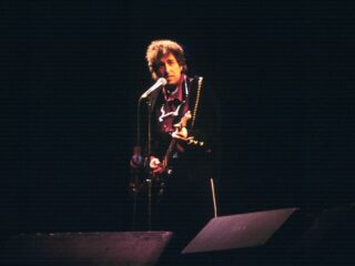 Hoe Bob Dylan door zijn eigen fans voor Judas werd uitgemaakt