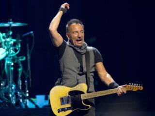 Bruce Springsteen kondigt coveralbum Only the Strong Survive aan