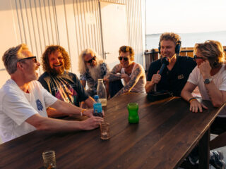 DI-RECT beleeft bizarre festivalweek met Concert at SEA en Pinkpop: 'Broeierige zomeravonden'