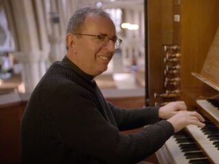 Hoe toetsenist Richard Coles van The Communards uiteindelijk toch priester werd