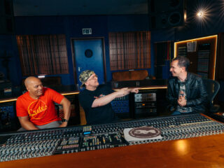 Brainpower, TLM en Bart laten je alle verwijzingen in Dansplaat horen