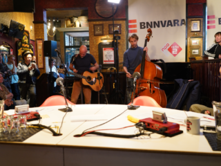 Een lepelaar zingt postuum