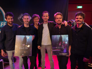 HAEVN ontvangt platinum award voor debuutalbum Eyes Closed