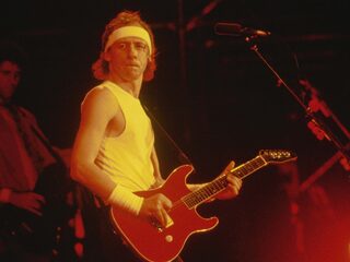 Dire Straits trakteert Londen op onvergetelijke liveversie van Sultans of Swing