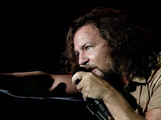 Pearl Jam-frontman Eddie Vedder verwerkte zijn jeugdtrauma in Alive
