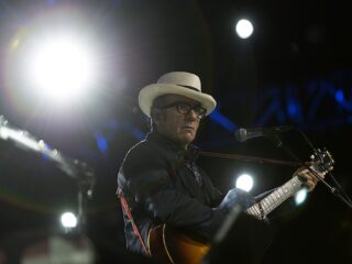 Elvis Costello geeft concert in Het Concertgebouw in Amsterdam