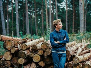 George Ezra viert het leven met TopSong Green Green Grass