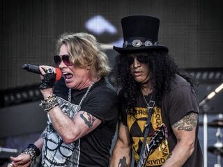 Guns N' Roses trakteert New York in 1988 op een vlammend Welcome to the Jungle