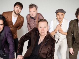 Muziekcafé met Van Dik Hout, MEROL en Daimy Lotus