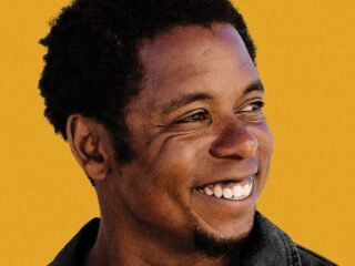 Muziekcafé met Typhoon en Jeangu Macrooy