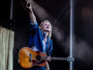 Ilse DeLange brengt nieuwe single Quiet uit