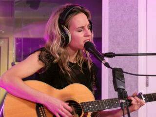 Krystl speelt bijzondere Beatles-cover van Here Comes The Sun