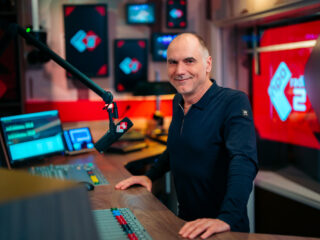 Speel de Top 2000 Pubquiz met Leo Blokhuis