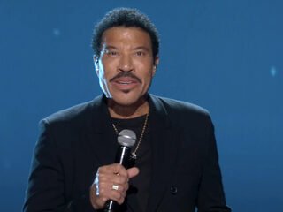 Bij Marc in Limburg komen Lionel Richie en andere artiesten op de koffie