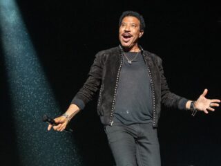 Lionel Richie bracht met All Night Long (All Night) de Cariben naar de rest van de wereld