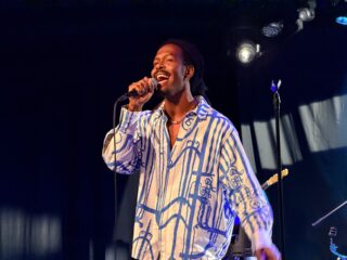 Kijk terug: Muziekcafé met Zoë Livay & Jeangu Macrooy