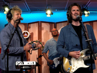 Kijk terug: Muziekcafé vanuit de studio met FRIDAY