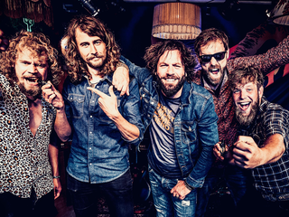 Muziekcafé met Bökkers, Jeangu Macrooy en Géonne Hartman