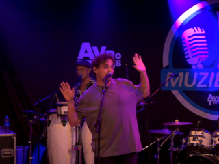 Bekijk hier de optredens van Nielson, Matt Simons en Someone live in Muziekcafé terug