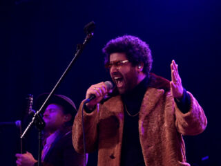 Muziekcafé met Nick Schilder, Rilan & The Bombardiers en Iris Penning