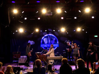 Muziekcafé met Thijs Boontjes, Jasper Steverlinck en Hiigo