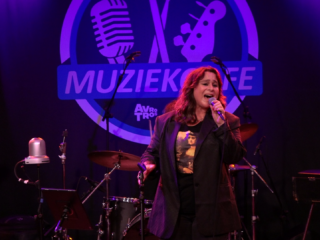 Muziekcafé met Trijntje Oosterhuis & Xander Vrienten en Jaap Reesema