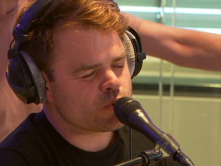 Muziekcafé vanuit de NPO Radio 2 studio met VanVelzen