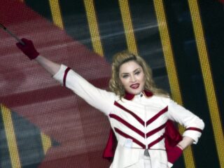 Madonna pakte haar eerste succes met zomerhit Holiday