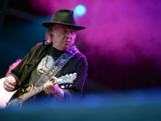 Neil Young kondigt release onuitgebracht album Chrome Dreams (1977) aan