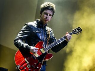 Oasis schakelt Paul Weller in tijdens tv-optreden in 1995