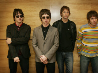 Oasis maakt Top of the Pops-debuut met Shakermaker